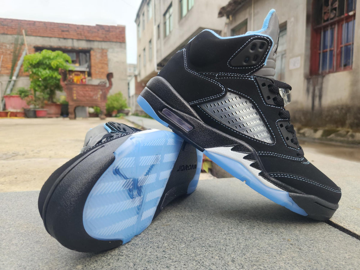 Air Jordan 5 Retro 'Black/University Blue'