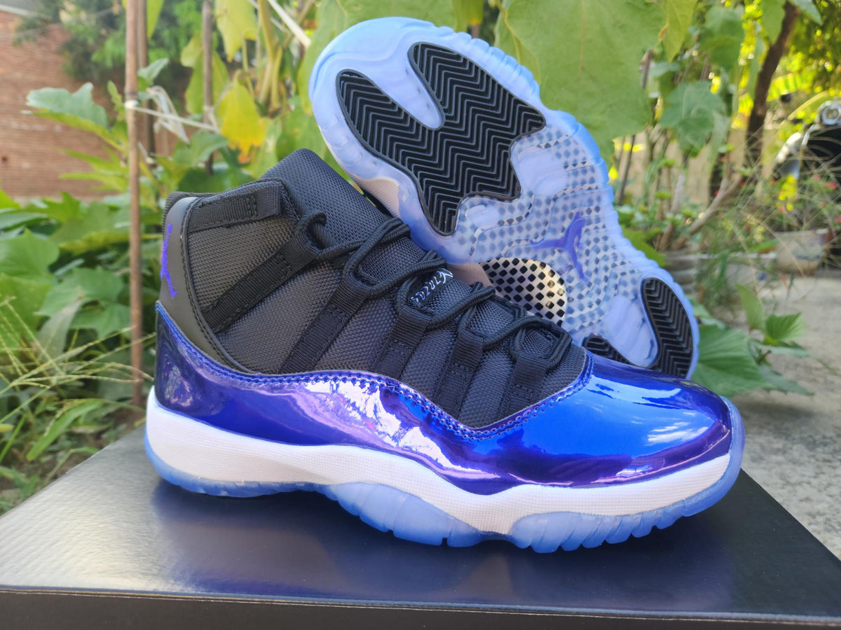 Air Jordan 11 Retro 'Black/Navy'