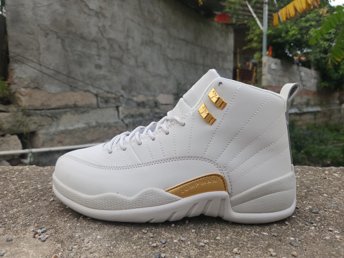 Air Jordan 12 Retro 'Gray/Gold'AIR JORDAN12