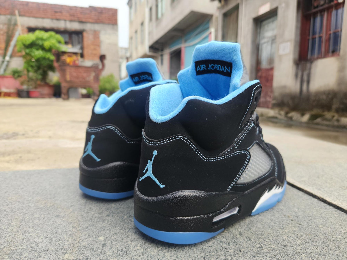 Air Jordan 5 Retro 'Black/University Blue'