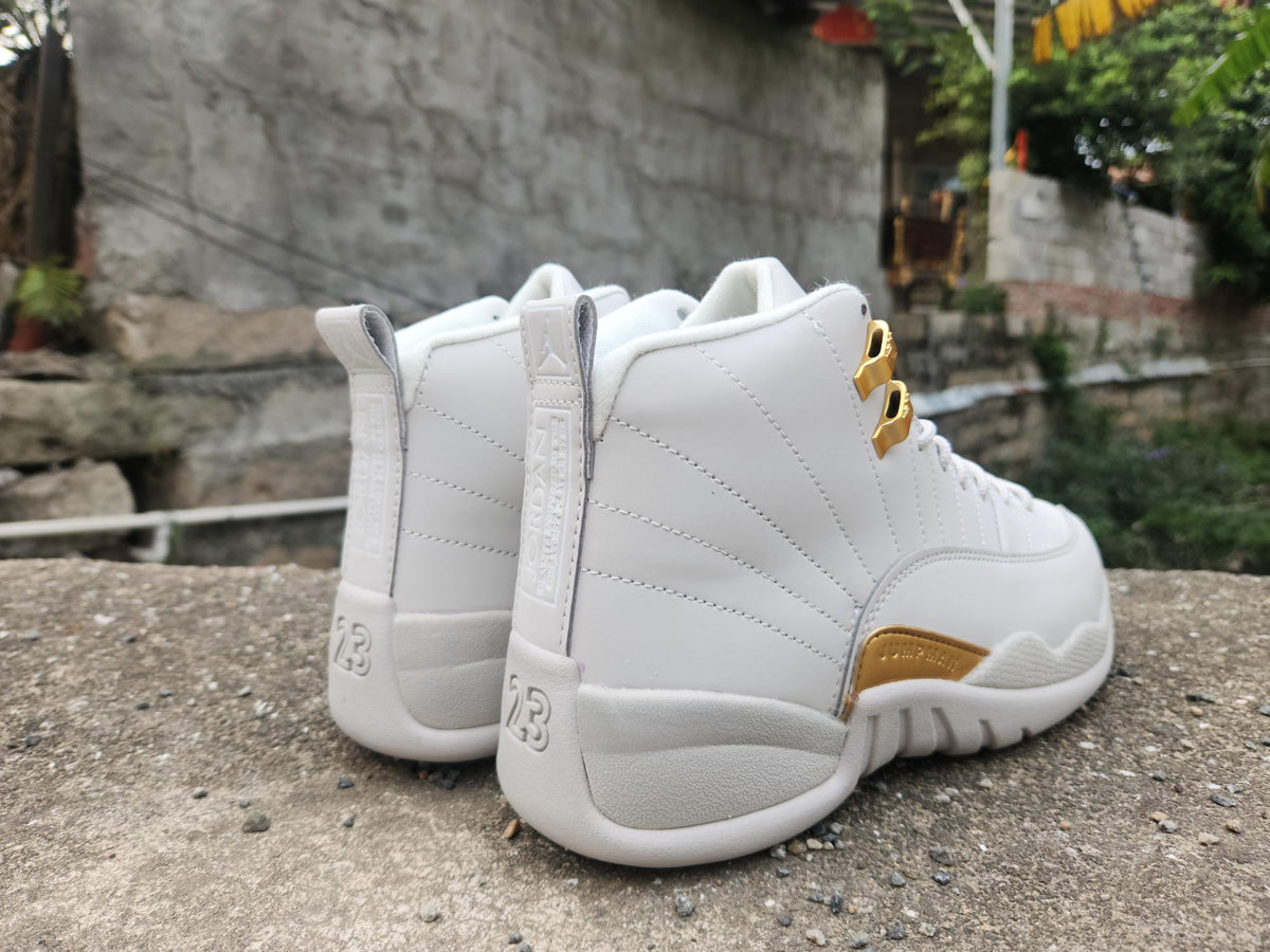 Air Jordan 12 Retro 'Gray/Gold'AIR JORDAN12