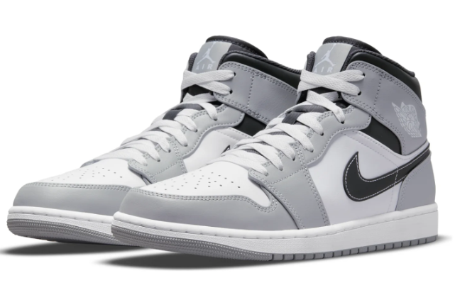 Air Jordan 1 Mid Light Smoke Grey (554724-078)