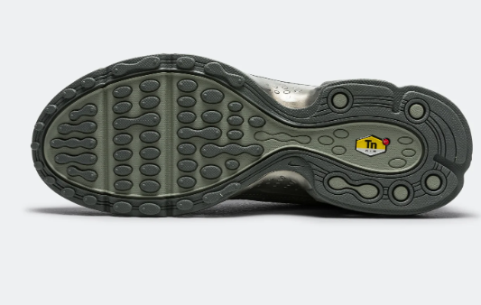 Nike Air Max Plus VII Smokey Grey/Metallic Silver-Iron Grey